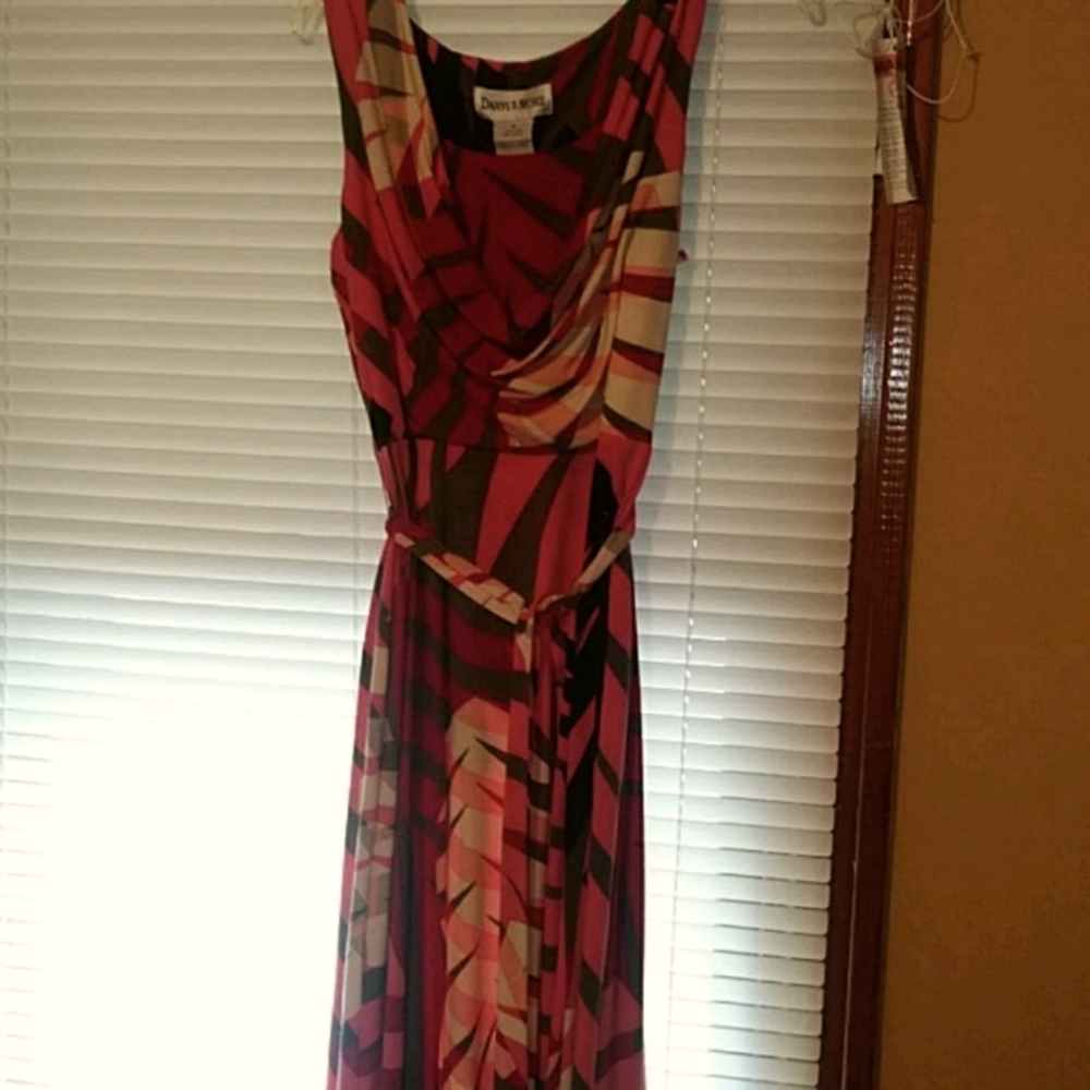 Tee length casual business dress